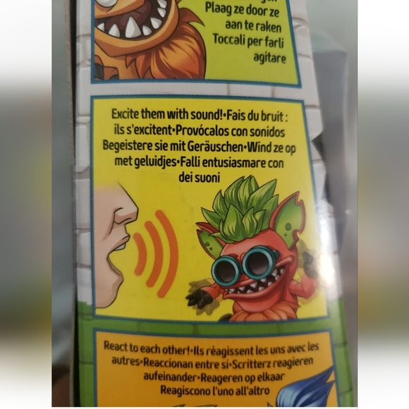 :* 2 new Scritterz Scabz and battyz Interactive Collectible Jungle Creatures - Picture 7 of 10